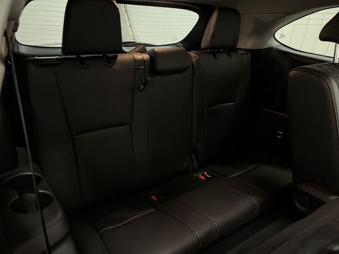 Used 2024 Toyota Highlander XLE image 33