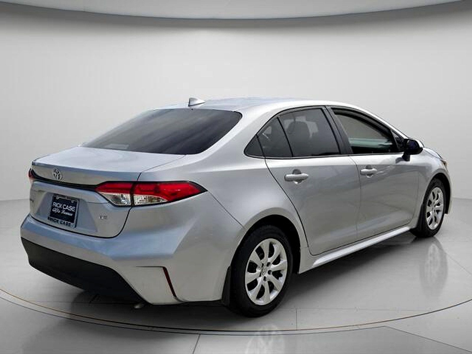 Used 2026 Toyota Corolla LE FWD image 7