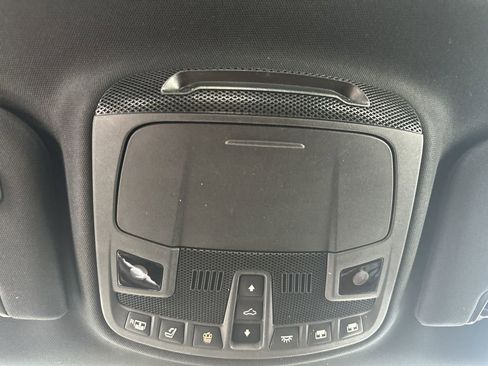 Used 2020 Lincoln Continental Reserve w/ Luxury Package image 24