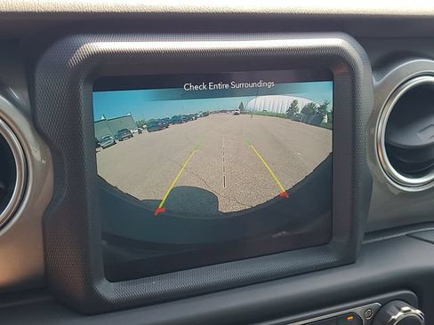 Used 2021 Jeep Wrangler Unlimited Sahara w/ Uconnect 4C Nav & Sound Group AWD/4WD image 20
