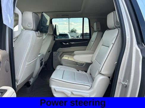 Used 2024 GMC Yukon XL Denali w/ Advanced Technology Package AWD/4WD image 7