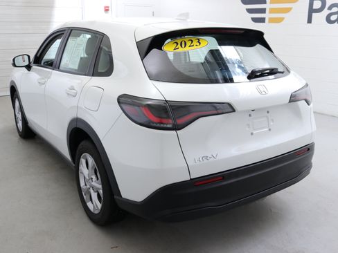 Used 2023 Honda HR-V LX image 6