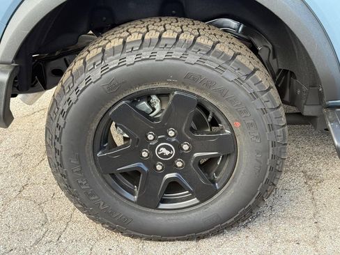 New 2025 Ford Bronco Outer Banks image 4