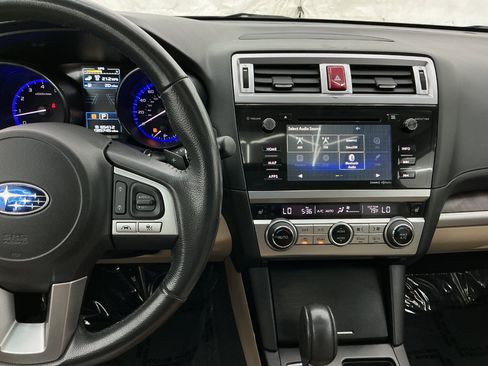 Used 2017 Subaru Outback 3.6R Limited AWD/4WD image 32