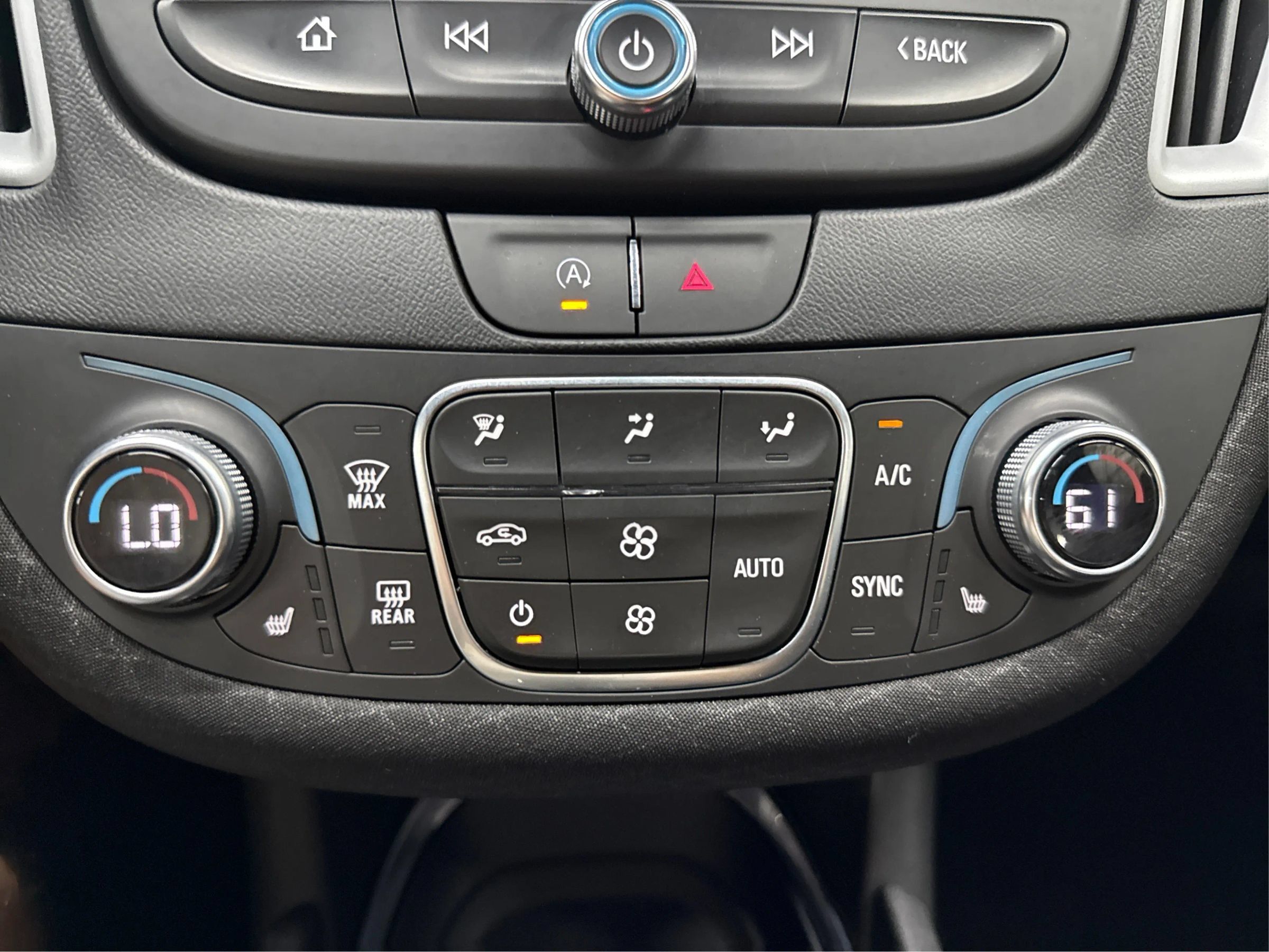 Used 2023 Chevrolet Malibu LT FWD image 19