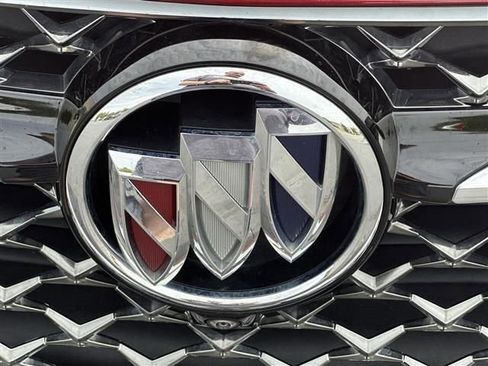 Used 2023 Buick Envision Avenir image 32