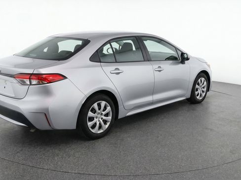 Used 2025 Toyota Corolla LE FWD image 9