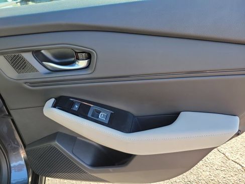 Used 2025 Honda Accord Touring image 11