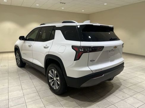 Certified 2025 Chevrolet Equinox LT w/ Convenience Package II image 3