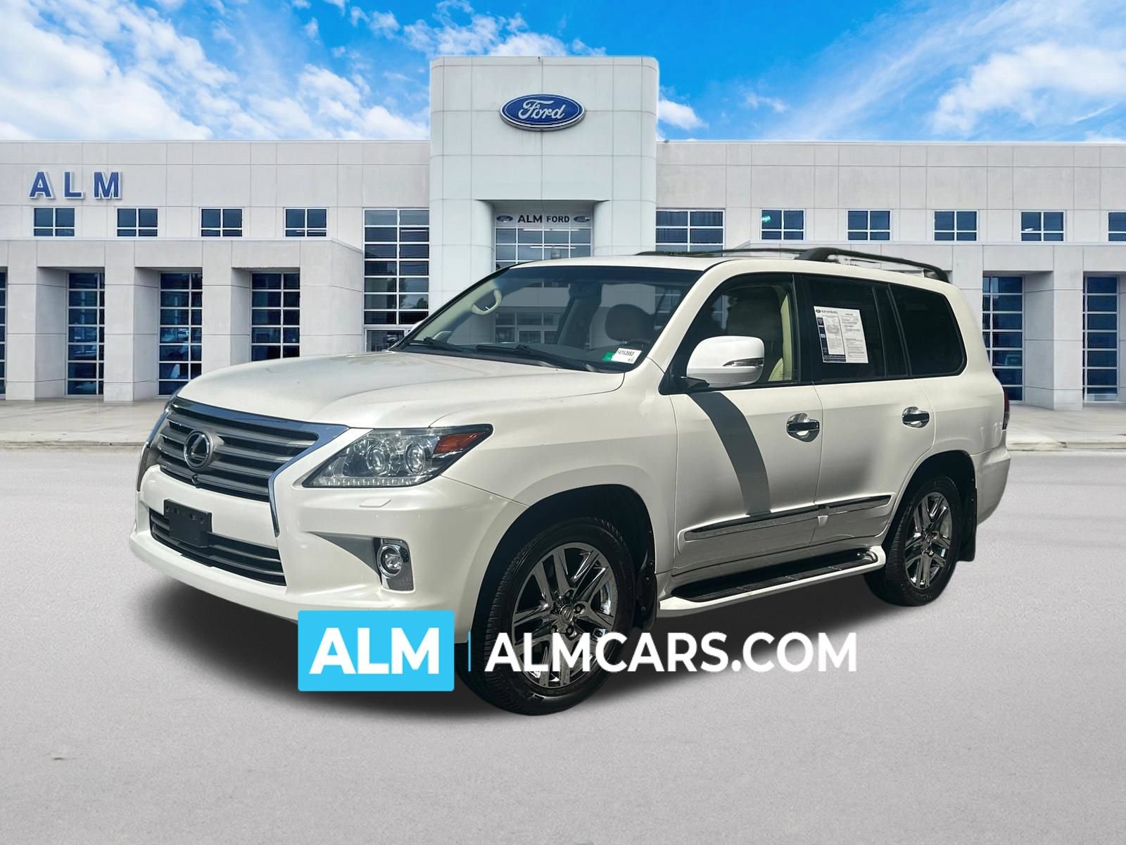 Used 2015 Lexus LX 570 4WD w/ Luxury Package image 1