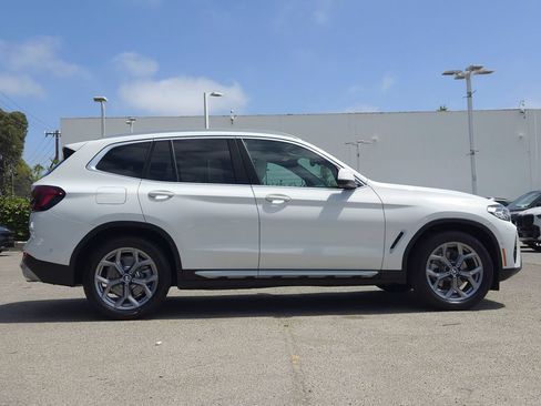 Used 2024 BMW X3 sDrive30i w/ Premium Package RWD image 4