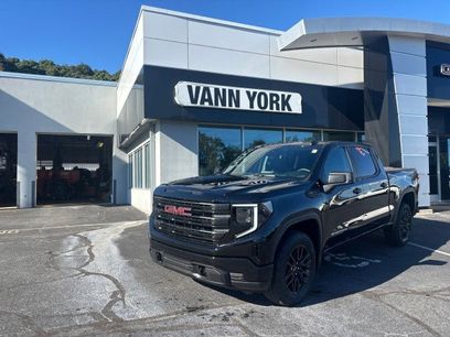 New 2026 GMC Sierra 1500 Pro w/ Graphite Edition