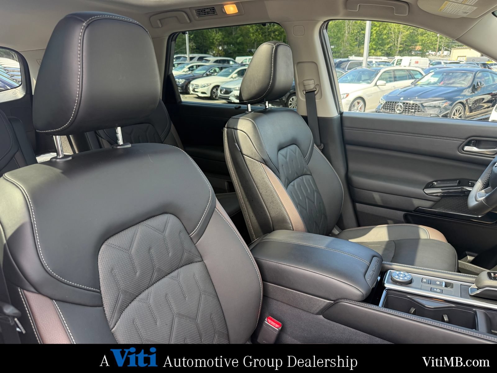 Used 2026 Nissan Pathfinder Platinum AWD/4WD image 31