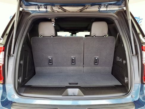 Used 2025 GMC Yukon Elevation w/ Elevation Premium Package image 8