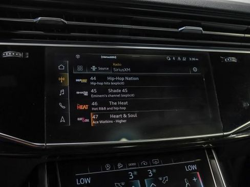 Used 2021 Audi Q8 Premium Plus w/ Premium Plus Package AWD/4WD image 29