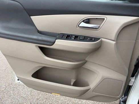 Used 2014 Honda Odyssey EX-L image 18