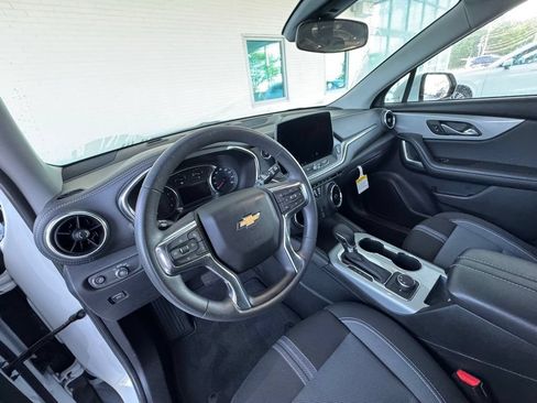 Used 2024 Chevrolet Blazer LT FWD image 13