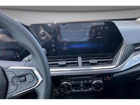 New 2026 Chevrolet Trax ACTIV w/ Sunroof Package FWD image 10