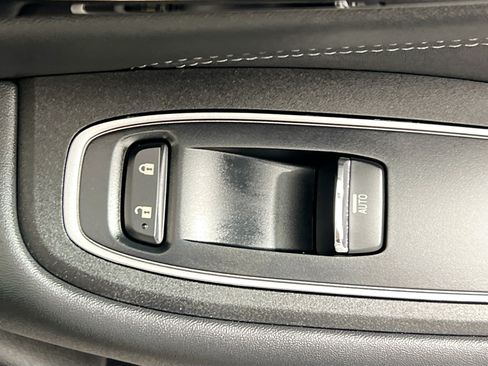 Used 2023 Subaru Outback Touring XT AWD/4WD image 31