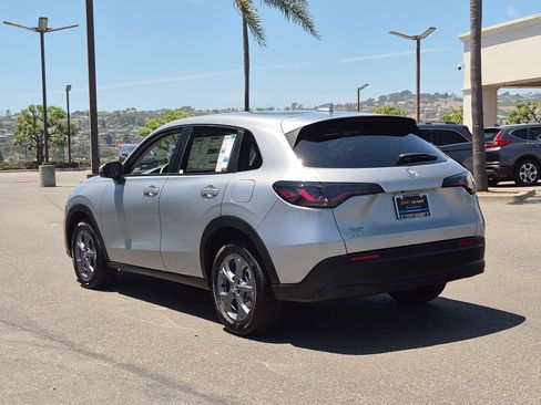 New 2027 Honda HR-V LX image 9