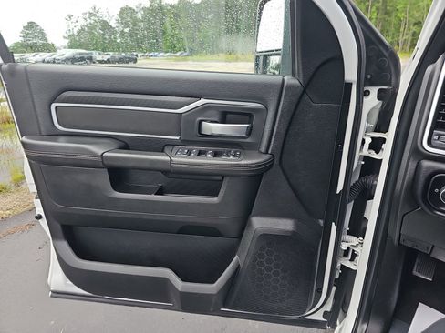 Used 2025 RAM 2500 Big Horn AWD/4WD image 28