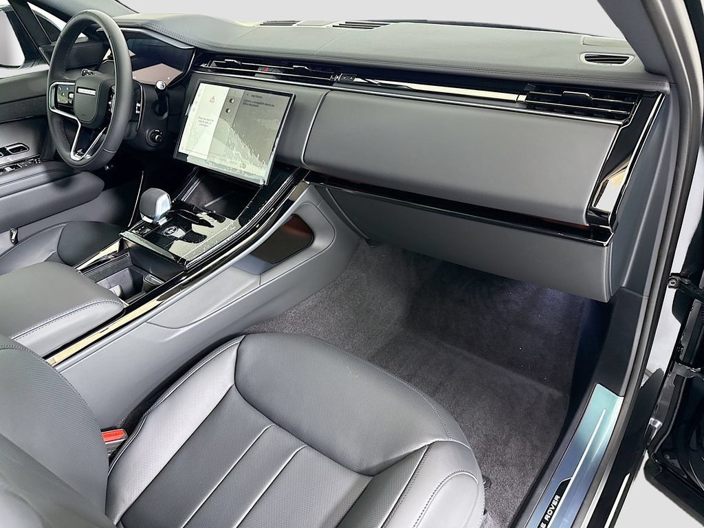 New 2026 Land Rover Range Rover Sport SE AWD/4WD image 17