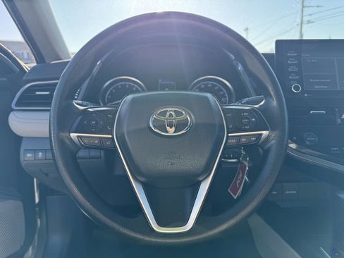 Used 2022 Toyota Camry LE FWD image 17
