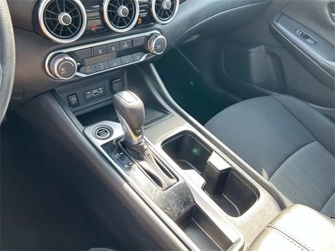 Used 2024 Nissan Sentra SV image 24