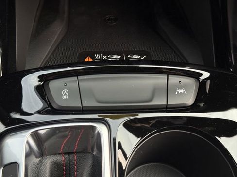 New 2026 Chevrolet Trax RS w/ Sunroof Package image 19