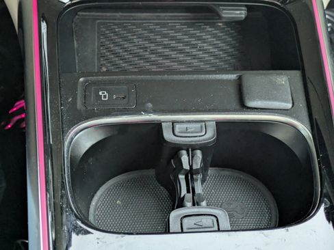 Certified 2023 Mercedes-Benz EQB 300 4MATIC image 21