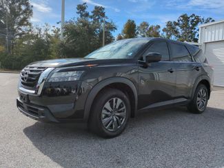 Certified 2024 Nissan Pathfinder S video 2