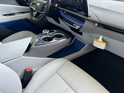 New 2026 Cadillac Optiq Luxury 2 w/ LPO, Floor Liner Package AWD/4WD image 16