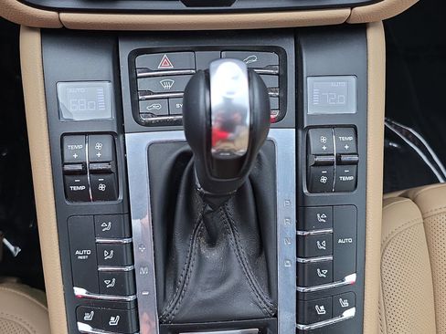 Used 2019 Porsche Macan image 24