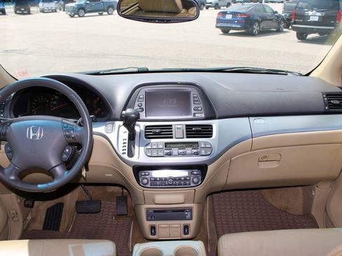 Used 2010 Honda Odyssey Touring image 6