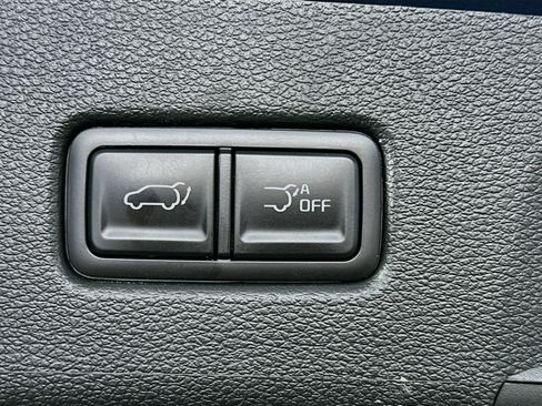 Used 2025 Kia Telluride S FWD image 32