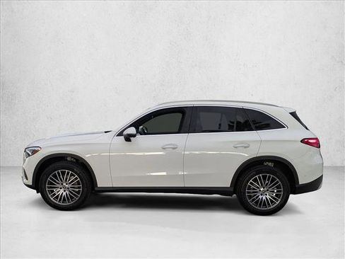 Used 2026 Mercedes-Benz GLC 300 image 9