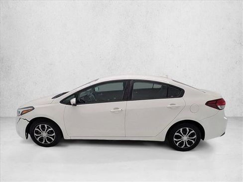 Used 2018 Kia Forte LX image 9