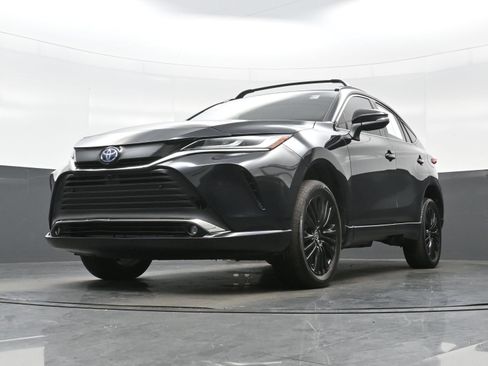 Used 2024 Toyota Venza Nightshade AWD/4WD image 28