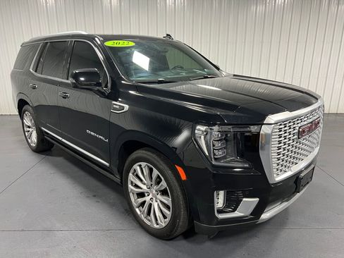 Used 2022 GMC Yukon Denali w/ Denali Premium Package image 24
