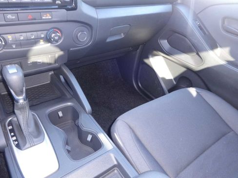 Used 2024 Nissan Frontier S w/ S Utility Package image 18