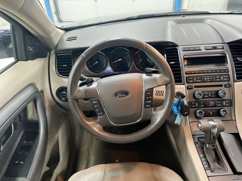 Used 2012 Ford Taurus SEL FWD image 11