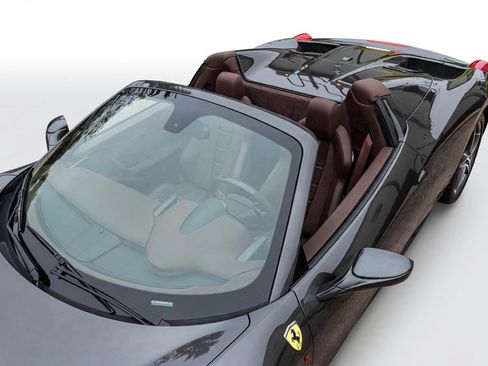 Used 2013 Ferrari 458 Spider RWD image 32