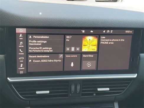 Certified 2021 Porsche Cayenne image 27