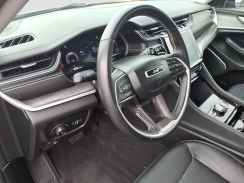 Used 2021 Jeep Grand Cherokee L Limited AWD/4WD image 6