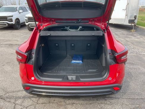 New 2026 Chevrolet Trax RS w/ Sunroof Package FWD image 27