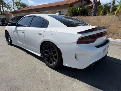 Used 2019 Dodge Charger GT w/ Blacktop Package RWD image 12