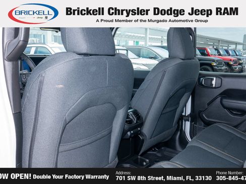 Used 2025 Jeep Gladiator Sport AWD/4WD image 17