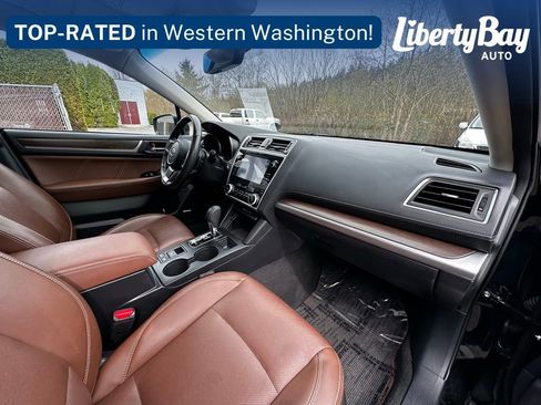 Used 2018 Subaru Outback 2.5i Touring image 12