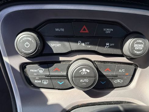 Used 2022 Dodge Challenger GT AWD/4WD image 20