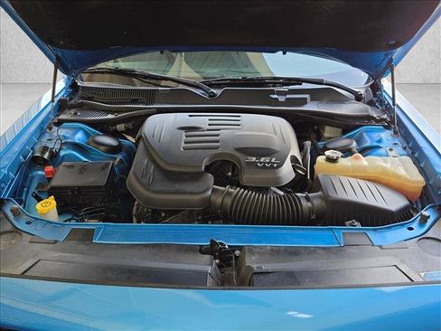 Used 2023 Dodge Challenger SXT RWD image 18